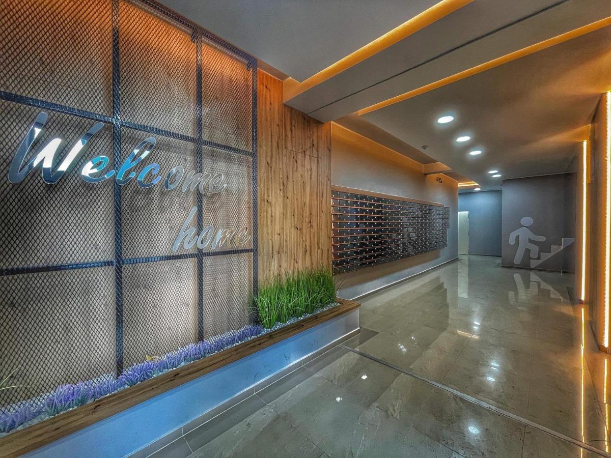 Center Apartment Palas Mall View ยาช ภายนอก รูปภาพ
