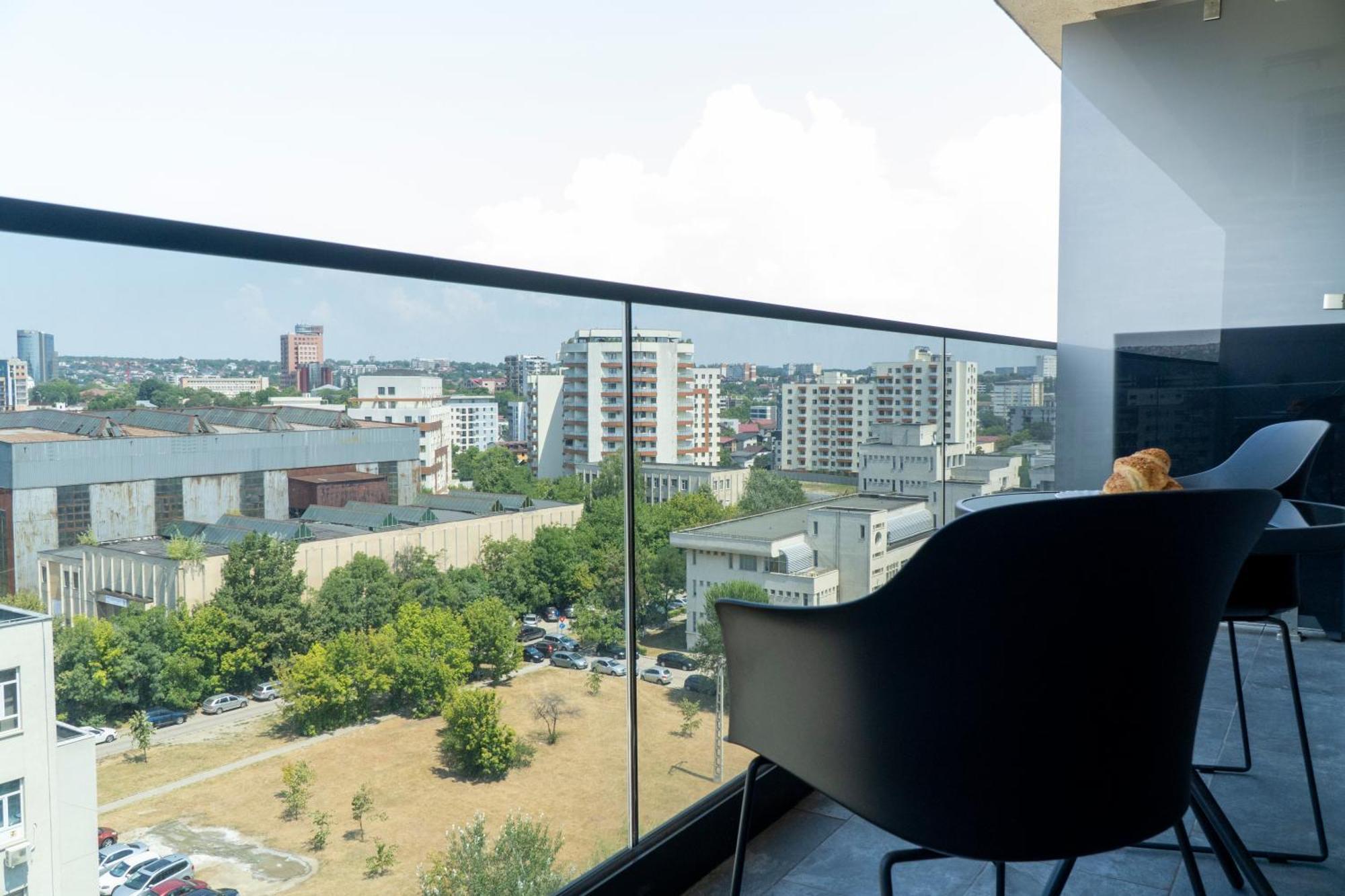 Center Apartment Palas Mall View ยาช ภายนอก รูปภาพ