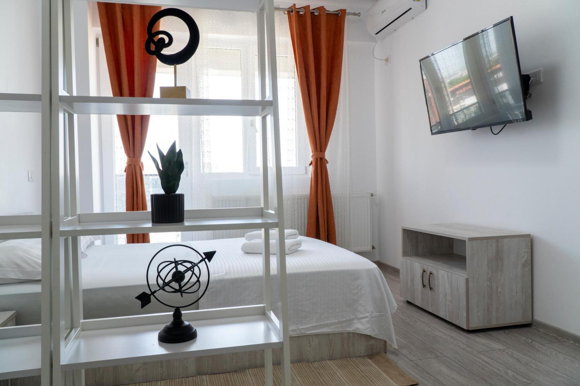Center Apartment Palas Mall View ยาช ภายนอก รูปภาพ