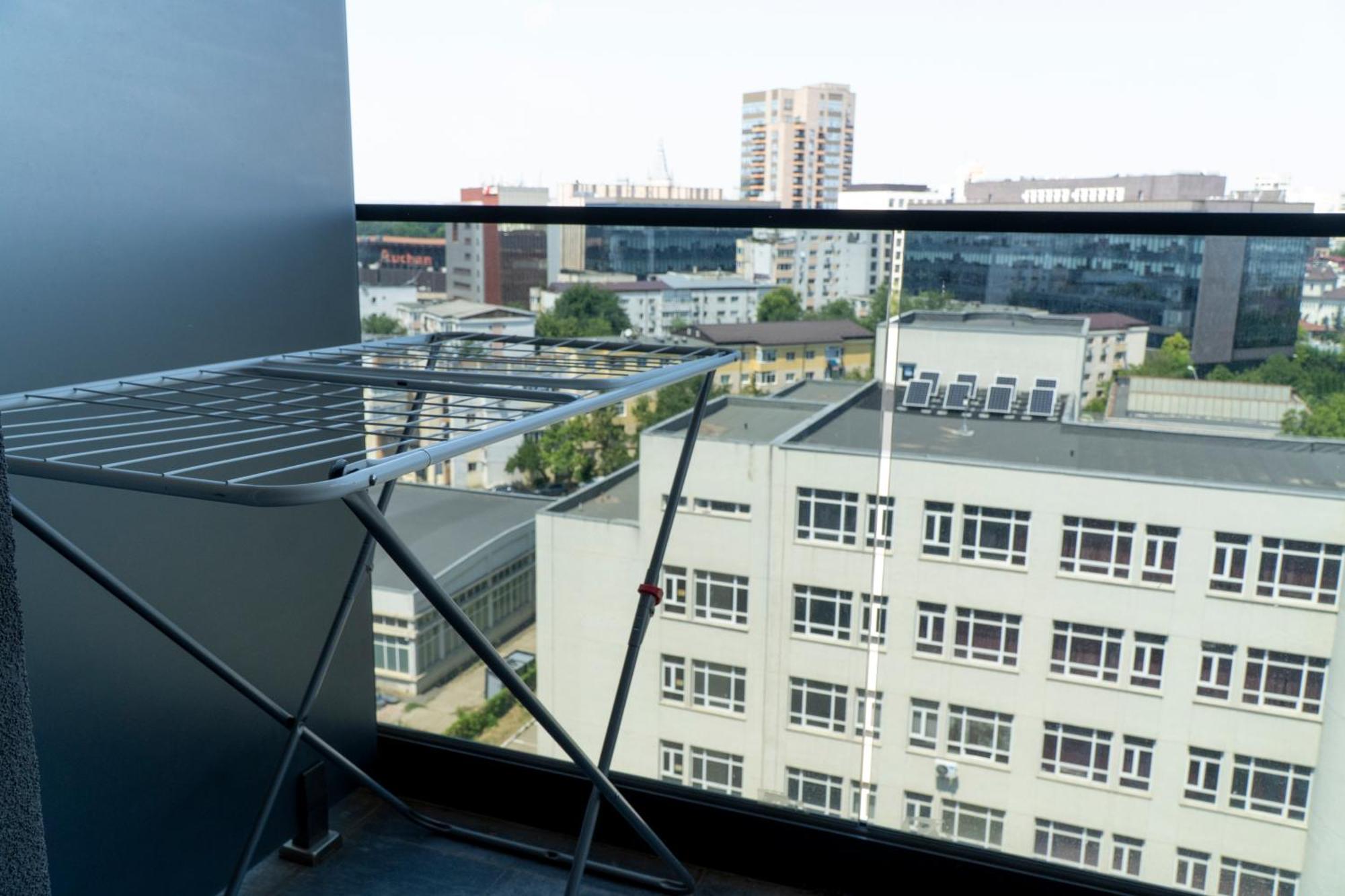 Center Apartment Palas Mall View ยาช ภายนอก รูปภาพ